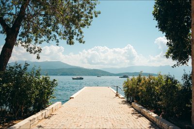 AI-generated travel thumbnail for Kými