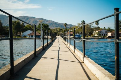 AI-generated travel thumbnail for La Esperanza