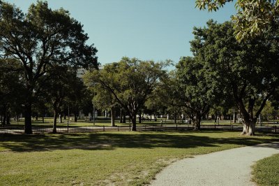 AI-generated travel thumbnail for La Habana Vieja