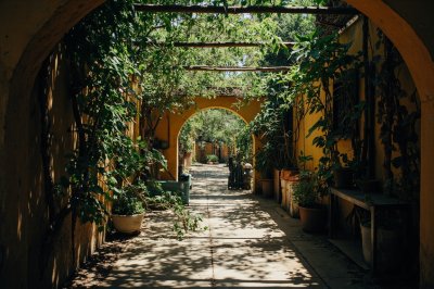 AI-generated travel thumbnail for La Loma de los Rizo