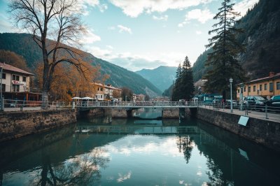 AI-generated travel thumbnail for la Massana