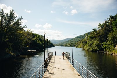AI-generated travel thumbnail for La Peña
