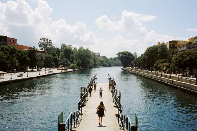 AI-generated travel thumbnail for La Tinaja