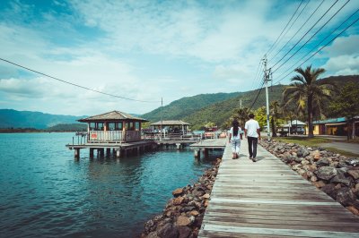 AI-generated travel thumbnail for Laclubar