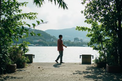 AI-generated travel thumbnail for Lai Chi Kok