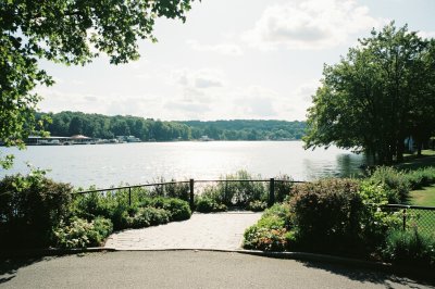 AI-generated travel thumbnail for Lake Holiday
