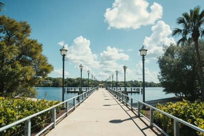 AI-generated travel thumbnail for Lake Worth Corridor
