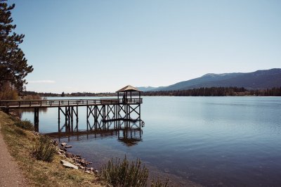 AI-generated travel thumbnail for Lakeview