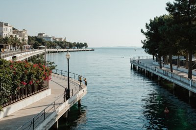 AI-generated travel thumbnail for Lápithos