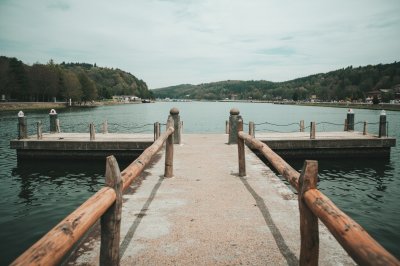 AI-generated travel thumbnail for Largu