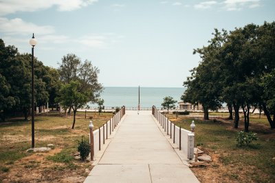 AI-generated travel thumbnail for Las Acacias