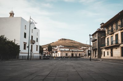AI-generated travel thumbnail for Las Palmas de Gran Canaria