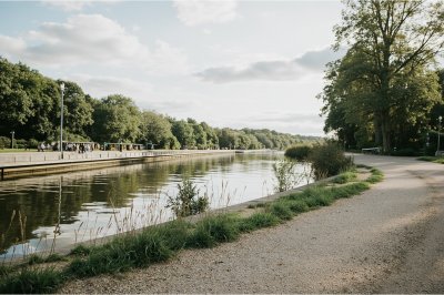 AI-generated travel thumbnail for Le Champ-Saint-Père