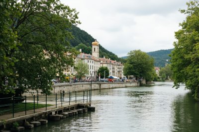 AI-generated travel thumbnail for Le Gua