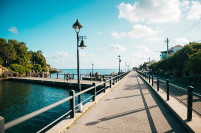 AI-generated travel thumbnail for Le Port