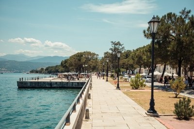 AI-generated travel thumbnail for Le Pradet