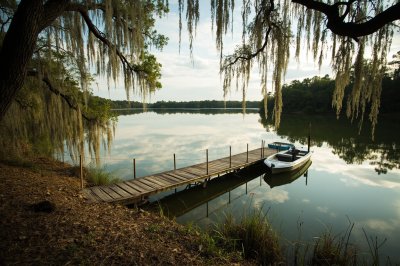 AI-generated travel thumbnail for Leake County