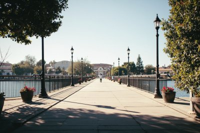 AI-generated travel thumbnail for Lemoore
