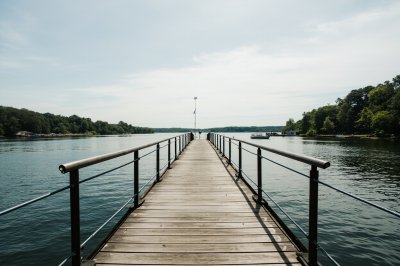 AI-generated travel thumbnail for Leola