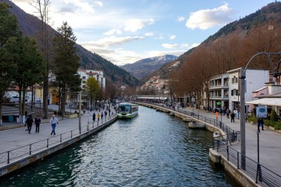 AI-generated travel thumbnail for les Escaldes