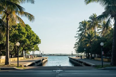 AI-generated travel thumbnail for Les Salines