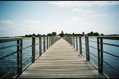 AI-generated travel thumbnail for Leucate