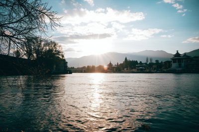 AI-generated travel thumbnail for Lhuentse