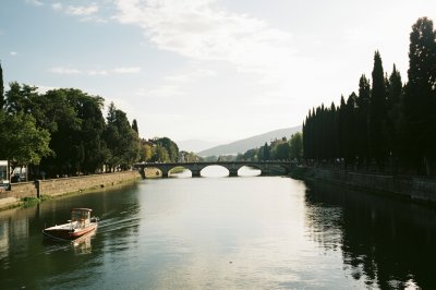 AI-generated travel thumbnail for Limite