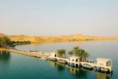 AI-generated travel thumbnail for Liwa Oasis
