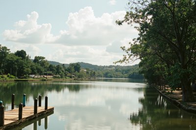 AI-generated travel thumbnail for Llanera
