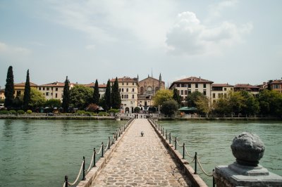 AI-generated travel thumbnail for Lodi