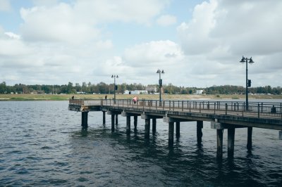 AI-generated travel thumbnail for Lokomotivnyy