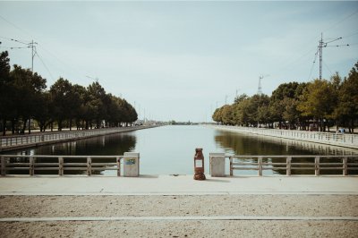 AI-generated travel thumbnail for Loriga