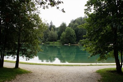 AI-generated travel thumbnail for Lorüns
