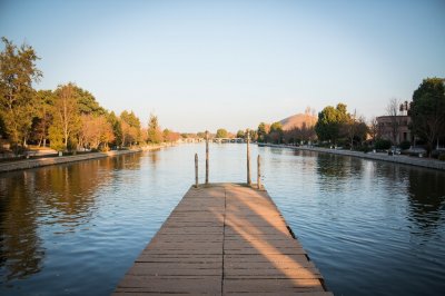 AI-generated travel thumbnail for Loumar