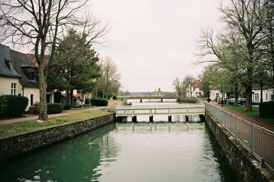 AI-generated travel thumbnail for Louzy