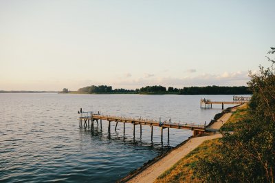 AI-generated travel thumbnail for Loyew