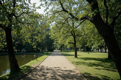AI-generated travel thumbnail for Luboń