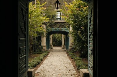 AI-generated travel thumbnail for Ludwigsstadt