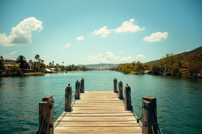 AI-generated travel thumbnail for Luis Lloréns Torres