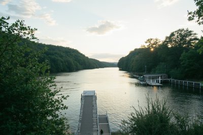 AI-generated travel thumbnail for Lyndeborough