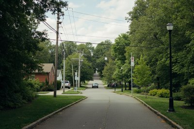 AI-generated travel thumbnail for Lyndhurst