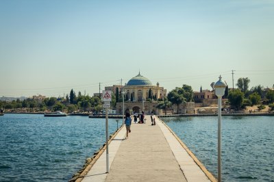 AI-generated travel thumbnail for Malayer