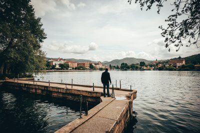 AI-generated travel thumbnail for Maleján
