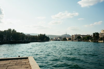 AI-generated travel thumbnail for Ma‘lūlā