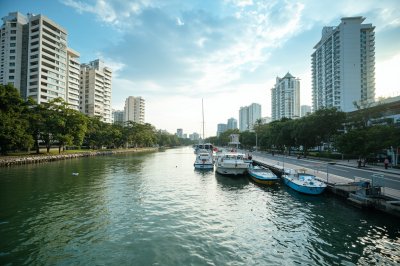 AI-generated travel thumbnail for Marine Parade