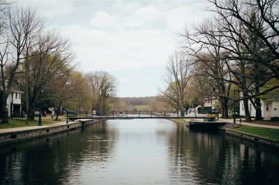 AI-generated travel thumbnail for Marion