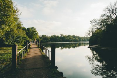 AI-generated travel thumbnail for Market Deeping