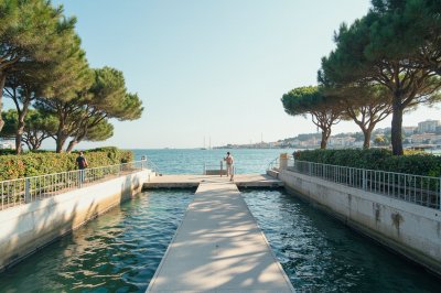 AI-generated travel thumbnail for Marseille Prefecture