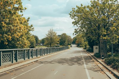 AI-generated travel thumbnail for Maurecourt